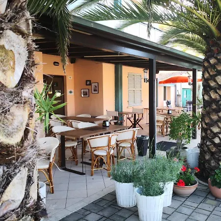 Licia * 西尼加利亚